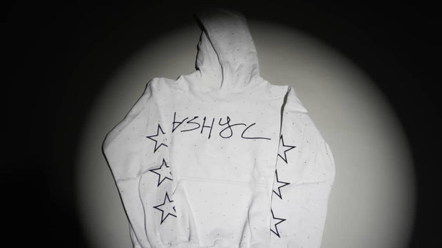 WHITE ASHYC