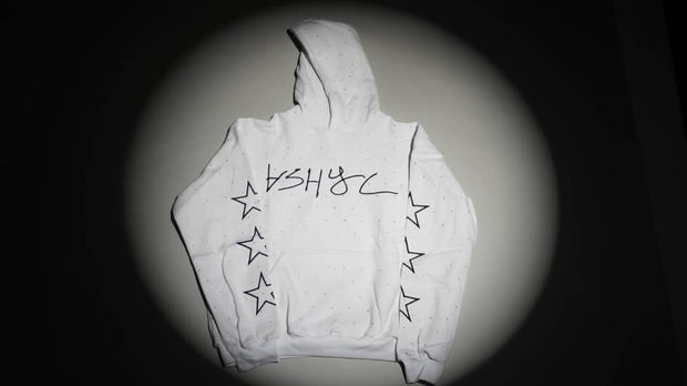 WHITE ASHYC