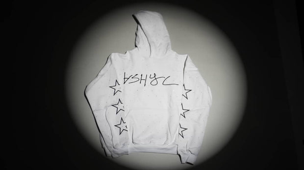 WHITE ASHYC
